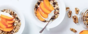 Mango in oats with yogurt